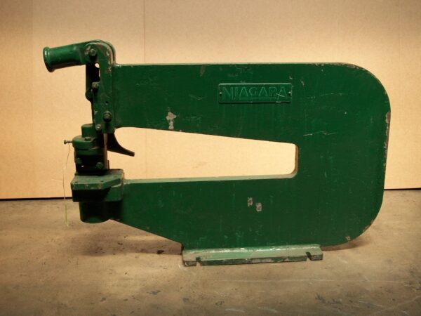 (SOLD) Used Niagara Flat Bar Shear #R1645