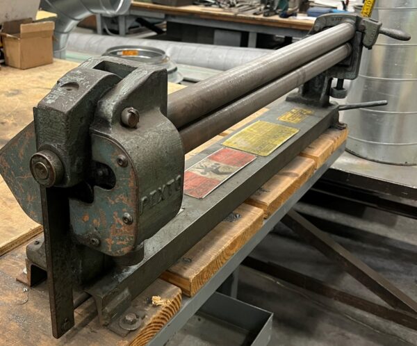 [SOLD] UM1344 Used Pexto 381D Manual Roller 3-FT 22GA