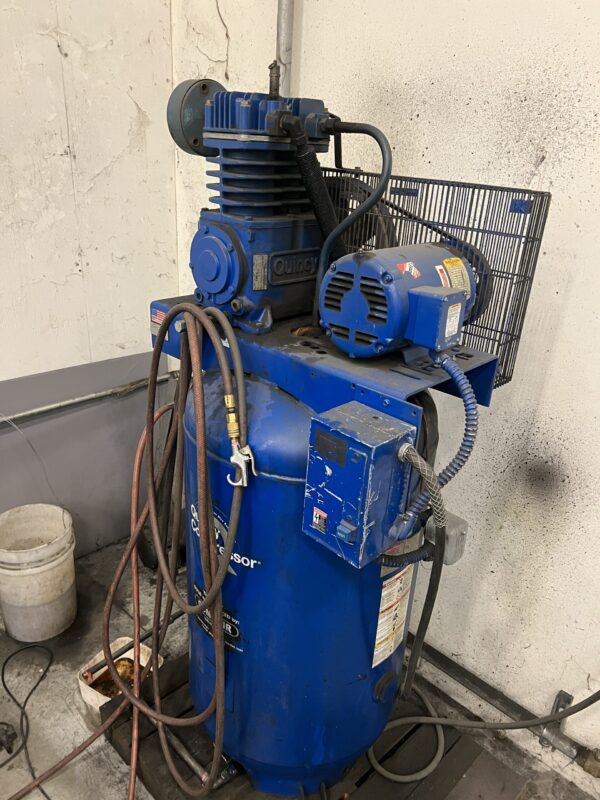 [SOLD] UM1336 Used Quincy Model QT Pro 7.5 HP 80 Gallon Air Compressor