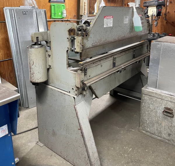 UM1407 Bantam Pneumatic Press Brake