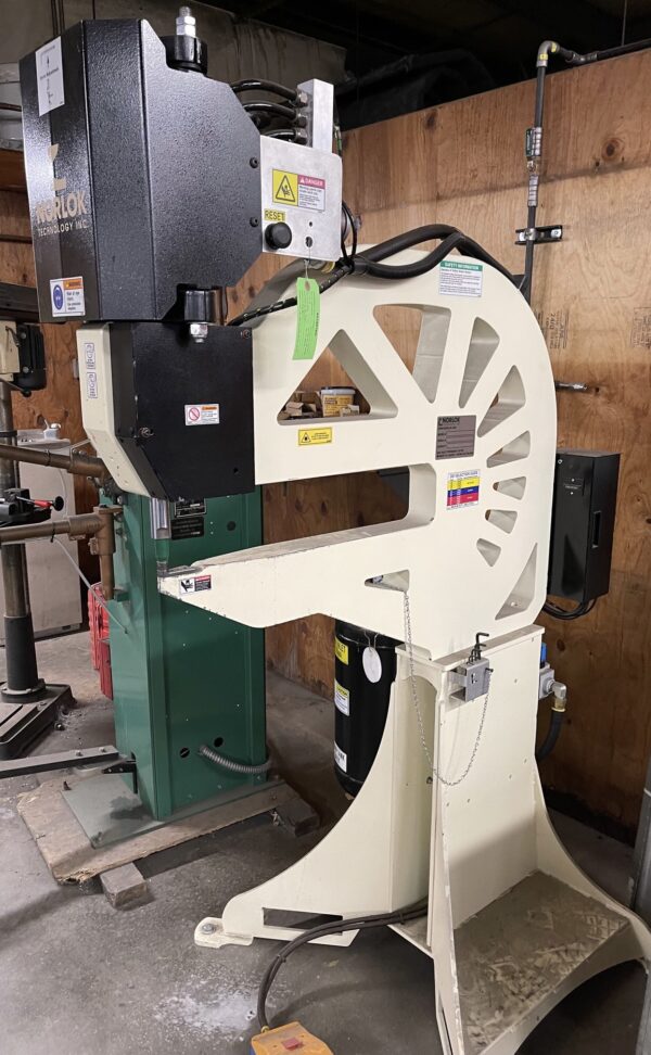 [SOLD] UM1411 Used Norlok Surelok II E-25 Clinching Machine #30 Die for 26Ga